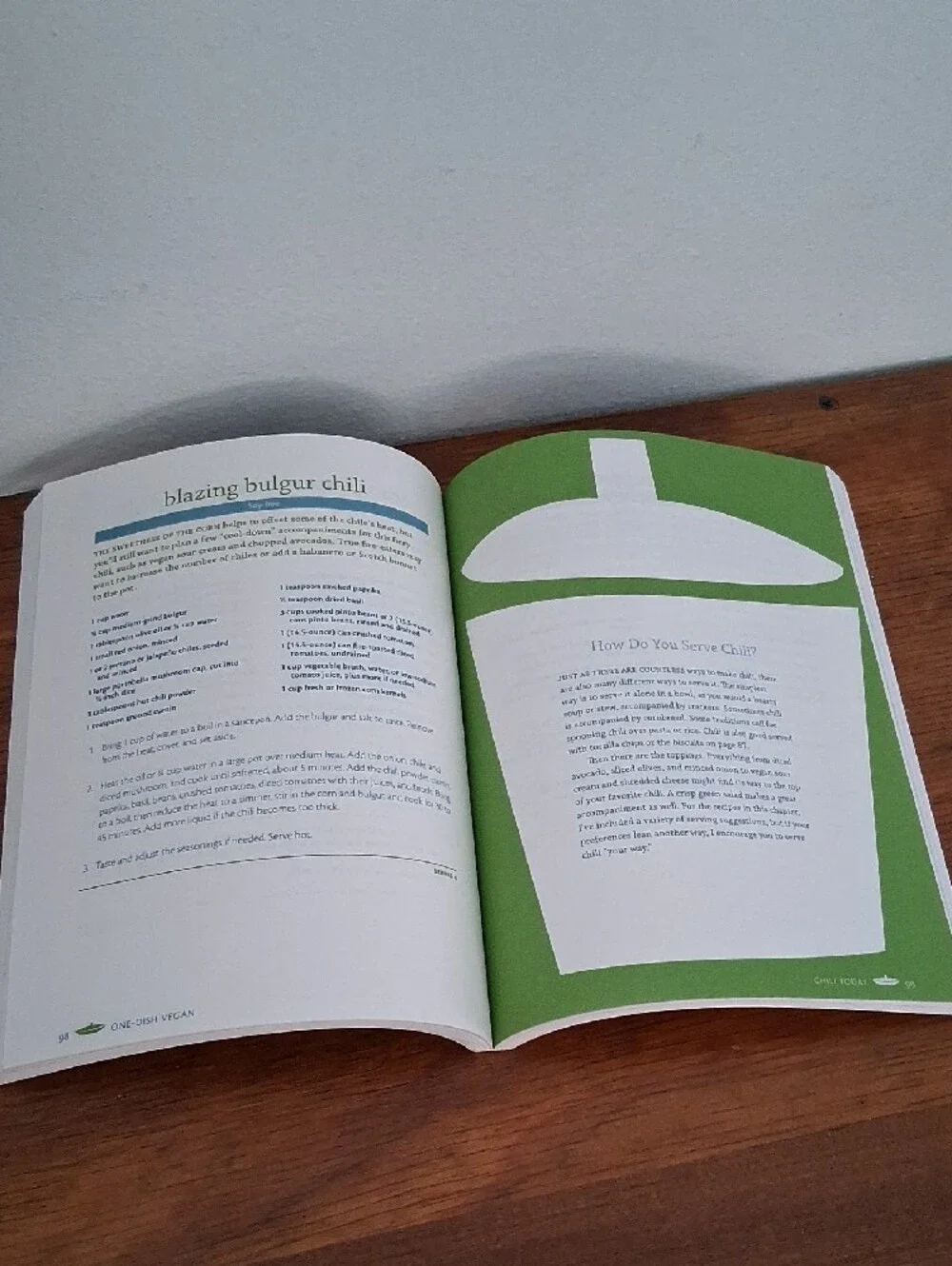 One-Dish Vegan Cookbook by - Robin Robertson - Paperback